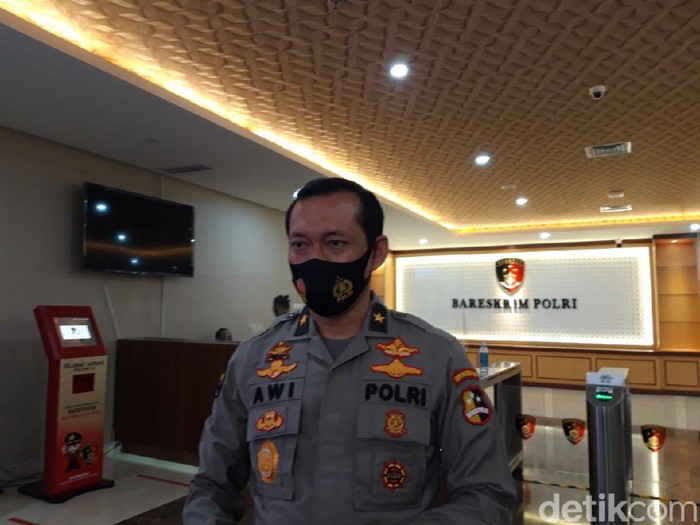 Karo Penmas Divisi Humas Polri, Brigjen Awi Setiyono