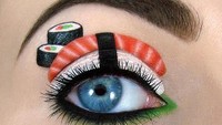 Buat penggemar sushi, yuk sesekali hadirkan sushi di mata kamu. Hehe tapi dibutuhkan percaya diri yang ekstra ya kalau mau mengenakan makeup seperti ini. Foto: instagram @tal_peleg