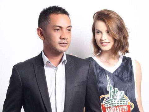 Mba Tina Bule, bule Rumania yang menikah dengan Bayu, pria Indonesia