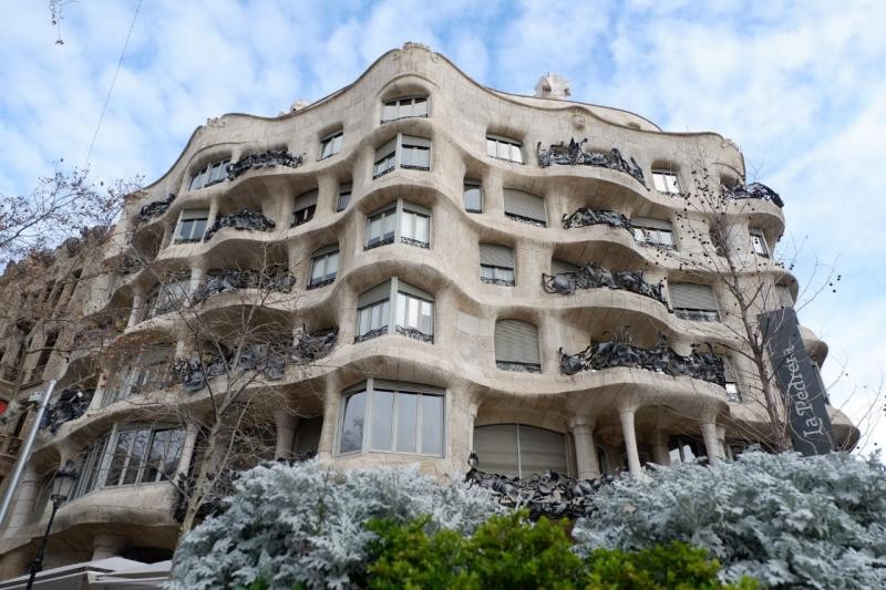 Menjelajahi Barcelona, Kota dengan Arsitektur yang Menawan