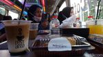 Foto: Nikmatnya Ngopi Santuy Sambil Keliling Kota Bandung