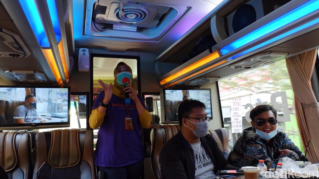 Nikmatnya Ngopi Santuy Sambil Keliling Kota Bandung