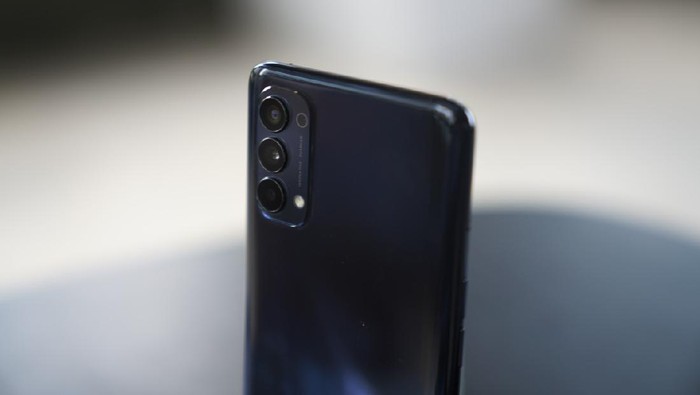 OPPO Reno4