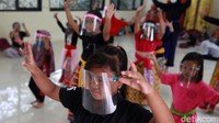 Selama pandemi, jumlah siswa menurun drastis dari 100an siswa menjadi 40an siswa.