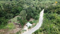 Pembangunan infrastruktur jalan tersebut bertujuan untuk meningkatkan konektivitas antar wilayah atau membuka akses daerah terisolir, juga sebagai pemerataan hasil-hasil pembangunan di luar Pulau Jawa, terutama di daerah perbatasan. Foto: Dok. Kementerian PUPR