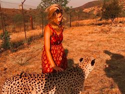 Remaja Cantik Ini Anak Bungsu Bill Gates