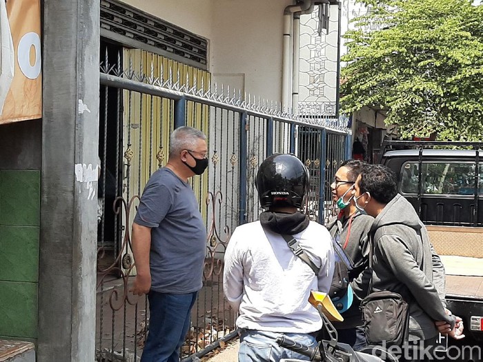 Seorang pria di Kota Probolinggo diteriaki maling oleh anaknya sendiri. Seperti apa sih ceritanya?