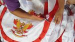 Melihat Pernak-Pernik Merah Putih Jelang HUT RI