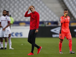 Badai Cedera PSG Berlanjut, Giliran Pelatih Jadi Korban