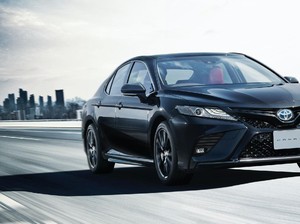 Toyota Camry Berdandan di Ultah Ke-40