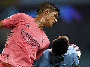 Varane Dibela: Blundernya Tak Akan Nodai Pencapaiannya di Madrid
