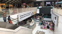 Meski ada pedagang positif corona, diharapkan itu tidak membuat masyarakat panik.