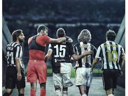 Meme Pirlo Jadi Pelatih Juventus, Lebih Muda dari Buffon