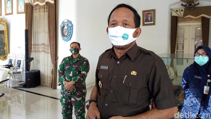 Empat staf Puskesmas Wringinanom, Kecamatan Sambit positif COVID-19. Puskesmas ditutup sementara.