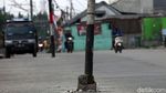 Duh! Ada Tiang Mejeng di Tengah Jalan Kemuning Pasar Minggu