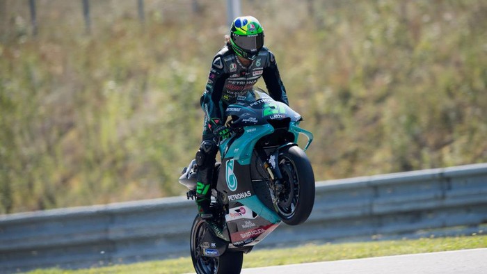 BRNO, CZECH REPUBLIC - AUGUST 08:  Franco Morbidelli of Italy and Petronas Yamaha SRT lifts the front wheel during the MotoGP Of Czech Republic - Qualifying Practice at Brno Circuit on August 08, 2020 in Brno, Czech Republic. (Photo by Mirco Lazzari gp/Getty Images)