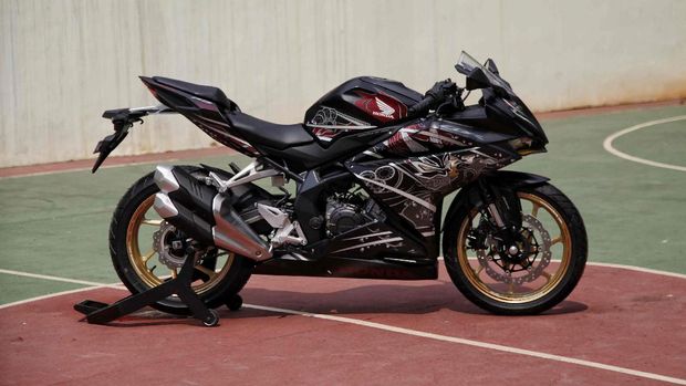 Honda cbr250rr deals garuda x samurai