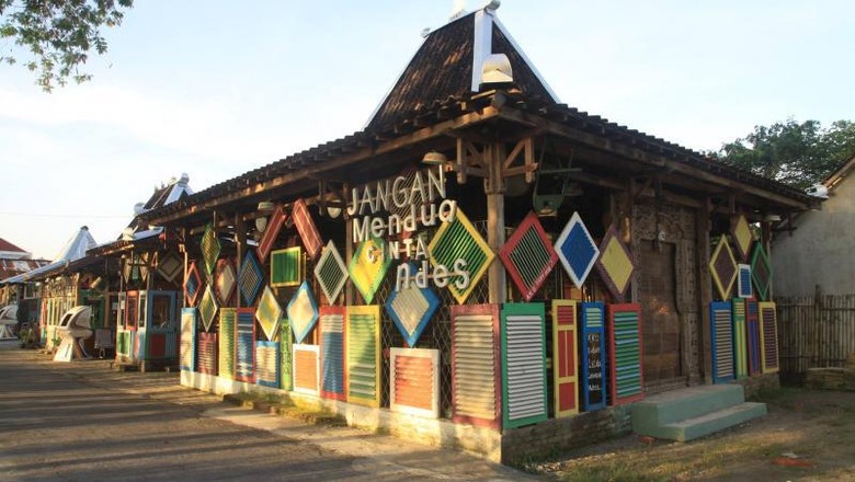 Kafe 80s Bocor Alus Kafe di Bantul.