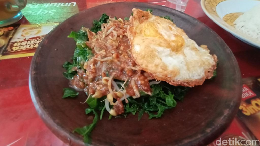 Pecel Pakis