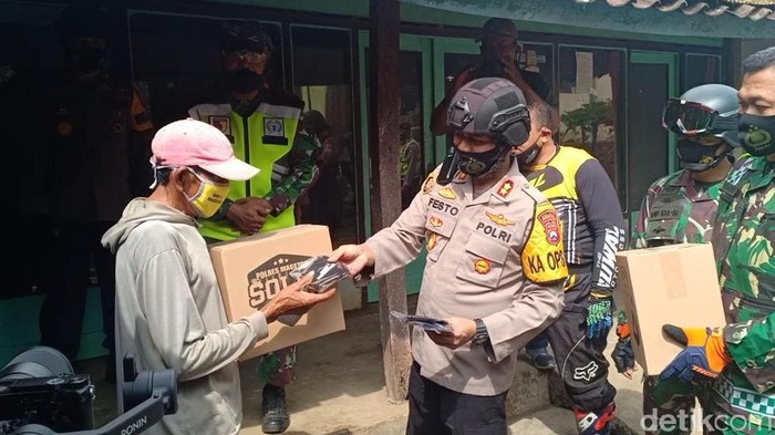 Pencegahan penyebaran COVID-19 terus digalakkan di Magetan. Bahkan hingga ke pelosok sekitar Gunung Lawu.