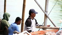 Seperti yang terlihat di tempat pemancingan Jalan Pagelaran, Cipayung, Jakarta timur, Minggu (09/08/2020) ini.