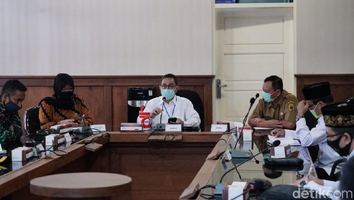 Rapat koordinasi tim Gugus Tugas COVID-19 Kabupaten Pati, Minggu (9/8/2020).
