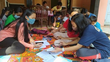 Singgih berharap, ada relawan yang memiliki background pendidikan. Keberadaan relawan tersebut bisa mendampingi anak-anak saat belajar. (Eko Susanto/detikcom)