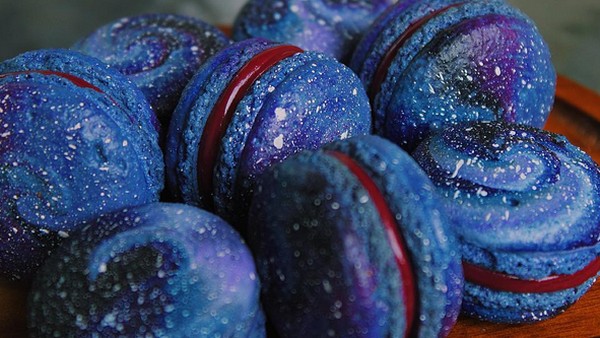 Cantik! 10 Dessert Ini Dibuat dengan Tema Galaxy
