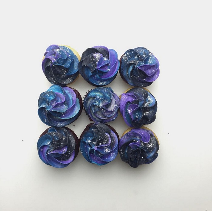 Cantik! 10 Dessert Ini Dibuat dengan Tema Galaxy