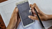 Sebagai bentuk kepedulian sosial terhadap dunia pendidikan yang saat ini masih menggunakan sistem pembelajaran jarak jauh, Bank Sampah Majelis Taklim Kecamatan Koja menyiapakan WiFi untuk belajar online bagi siswa-siswi tingkat SD sampai SMA.