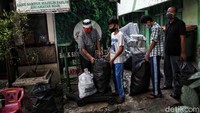 Program ini juga secara tidak langsung mengajarkan kepada anak-anak untuk peduli pada lingkungan sekitar.