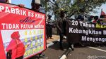 Buruh Geruduk Gedung Kemenaker Tuntut Perlindungan Pekerja