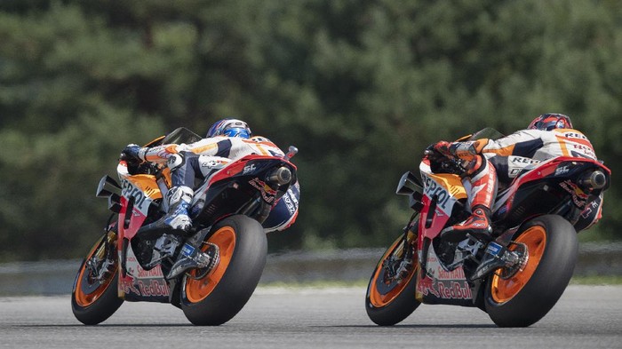 BRNO, CZECH REPUBLIC - AUGUST 09: Alex Marquez of Spain and Repsol Honda Honda  leads the field during the MotoGP race during the MotoGP Of Czech Republic at Brno Circuit on August 09, 2020 in Brno, Czech Republic. (Photo by Mirco Lazzari gp/Getty Images)
