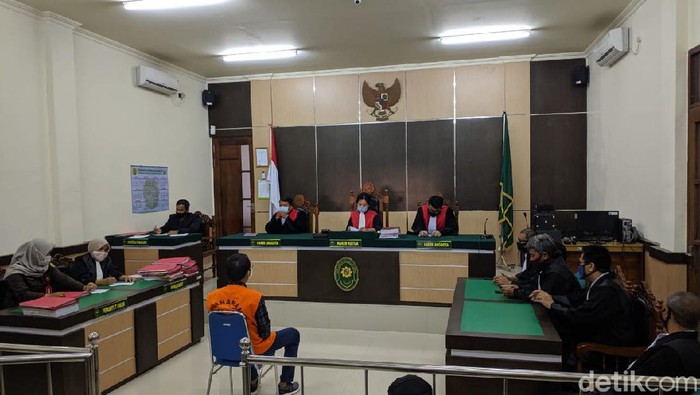 eks Pimpinan Redaksi Banjar Hit, Diananta Putera Sumedi