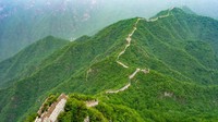 Bagian Tembok Besar China yang berada di Jiankou disebut kerap terabaikan. Diketahui, bagian Tembok Besar China ini terletak sekitar 100 Km di Utara ibu kota Beijing (Amanda Ruggeri/BBC).