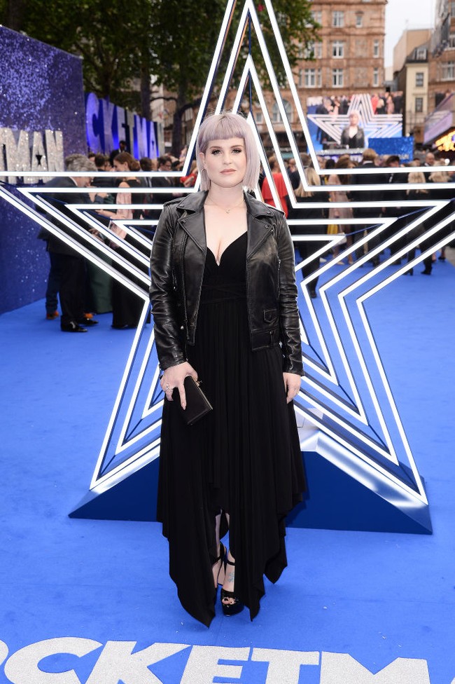 Seperti dikutip dari People, sebelumnya, Kelly Osbourne memang sempat mengatakan bahwa dia akan memprioritaskan perawatan dirinya. Hal itu diungkapkannya melalui unggahan pada media sosialnya di awal tahun. 2019 Telah menjadi tahun yang luar biasa. Dalam banyak hal, ini luar biasa terutama dalam hal pertumbuhan diri. Dalam banyak hal, hal itu sangat sulit dilakukan. Namun melalui semua yang baik dan buruk itu telah membuat saya banyak belajar. Saya telah menyadari bahwa terus menerus mendahulukan kebutuhan orang lain di atas kebutuhan saya sendiri, tulis Kelly. Foto: Dok. Instagram, Dok. Getty Images