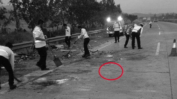 Lokasi Kecelakaan Elf Vs Minibus di Tol Cipali