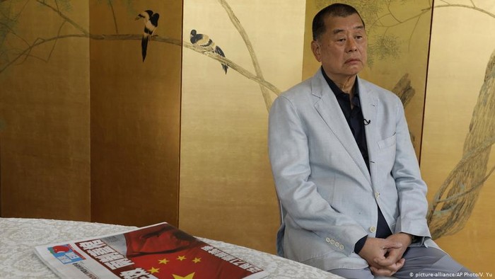 Otoritas Hong Kong Tangkap Taipan Media Pro-Demokrasi, Jimmy Lai