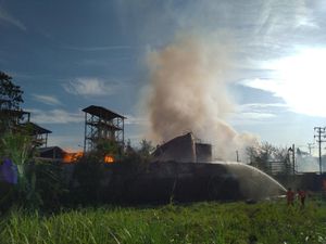 Pabrik Bioetanol di Mojokerto Meledak, Warga Berhamburan