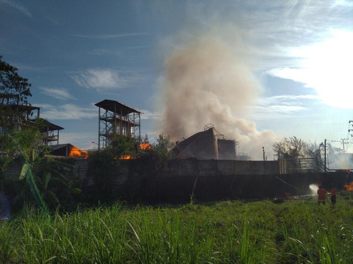 Pabrik Bioetanol di Mojokerto Meledak,