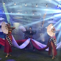 Patricia Mayore melalui manajernya menyebutkan pesta ulang tahunnya yang ke-18 dengan tema broadshow atau broadcasting show, pertama kalinya ada di Indonesia. Ini adalah broadcasting show party pertama di Indonesia. Karena belum pernah ada yang melakukan ini sebelumnya. Jadi di Jakarta atau selebriti belum pernah ada. Benar-benar mendatangkan peralatan televisi ke dalam acara. Dan untuk set-up membutuhkan waktu selama tiga hari, ungkap manajer Patricia, Stephen Sajogo, kepada Wolipop. Foto: dok. Patricia Mayoree.