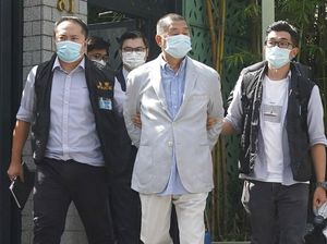 Pengusaha Media Pro-Demokrasi Hong Kong Dibekuk Polisi