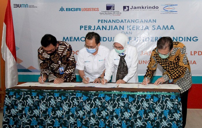 Penjaminan Modal Kerja BUMN Jamkrindo menjadi penjamin pengelolaan dana bergulir yang disalurkan LPDB-KUMKM kepada koperasi mitra BGR Logistics dan Perinus.