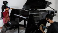 Berbagai jenis produk furnitur mereka telah menembus pasar ekspor sejumlah negara di Asia, Eropa, dan Amerika. Berbagai jenis produk furnitur mereka telah menembus pasar ekspor sejumlah negara di Asia, Eropa, dan Amerika.