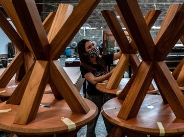 Perusahaan Interior Furnitur Ini Bertahan di Tengah Pandemi