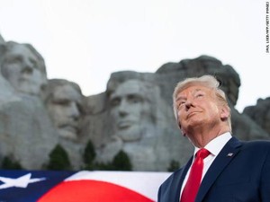 Ivanka Trump Posting Foto Trump di Gunung Rushmore, Netizen Terbelah