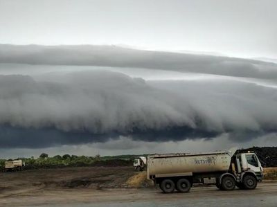 5 Fakta Ilmiah Fenomena Awan Tsunami di Aceh
