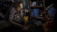 Bank Dunia mengatakan akibat adanya virus Corona dan pembatasannyam hingga 100 juta lebih orang di dunia dapat jatuh ke kehidupan yang lebh pahit.  