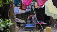 Banyak warga yang harus dihentikan dari pekerjaan dan menambah jumlah angka pengangguran di Ethiopia.  