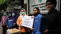 Penyerahan dua mesin PCR ini merupakan bagian dari donasi DBS Stronger Together Fund senilai 26,2 miliar rupiah yang telah diberikan kepada Kementerian Koordinator Kemaritiman dan Investasi pada bulan Mei lalu.